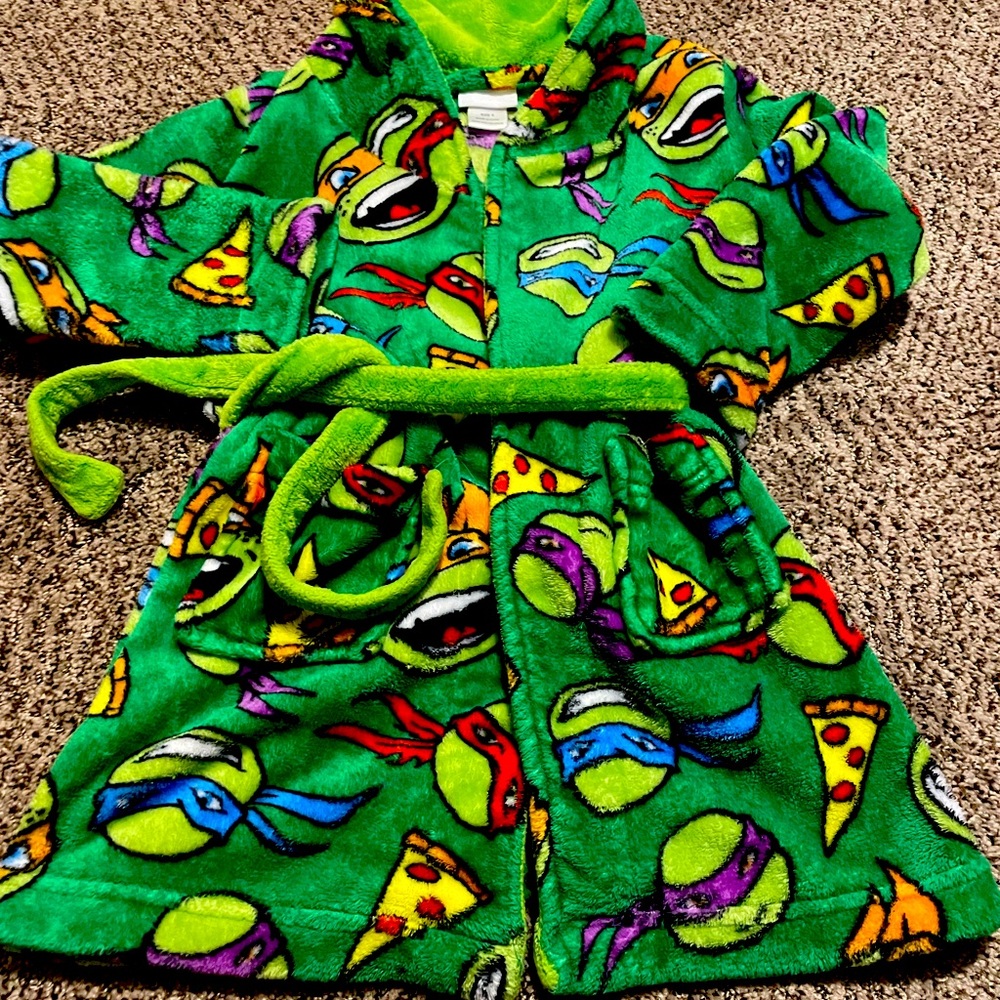 Teenage Mutant Ninja Turtle robe.